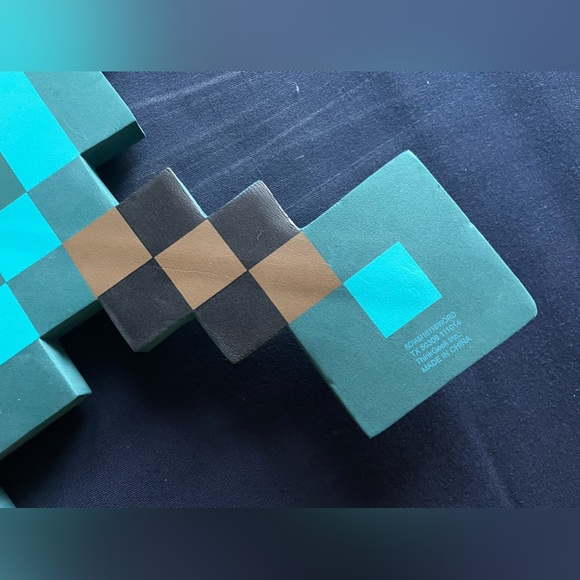 Minecraft Sword, perfect condition. - Picture 3 of 3